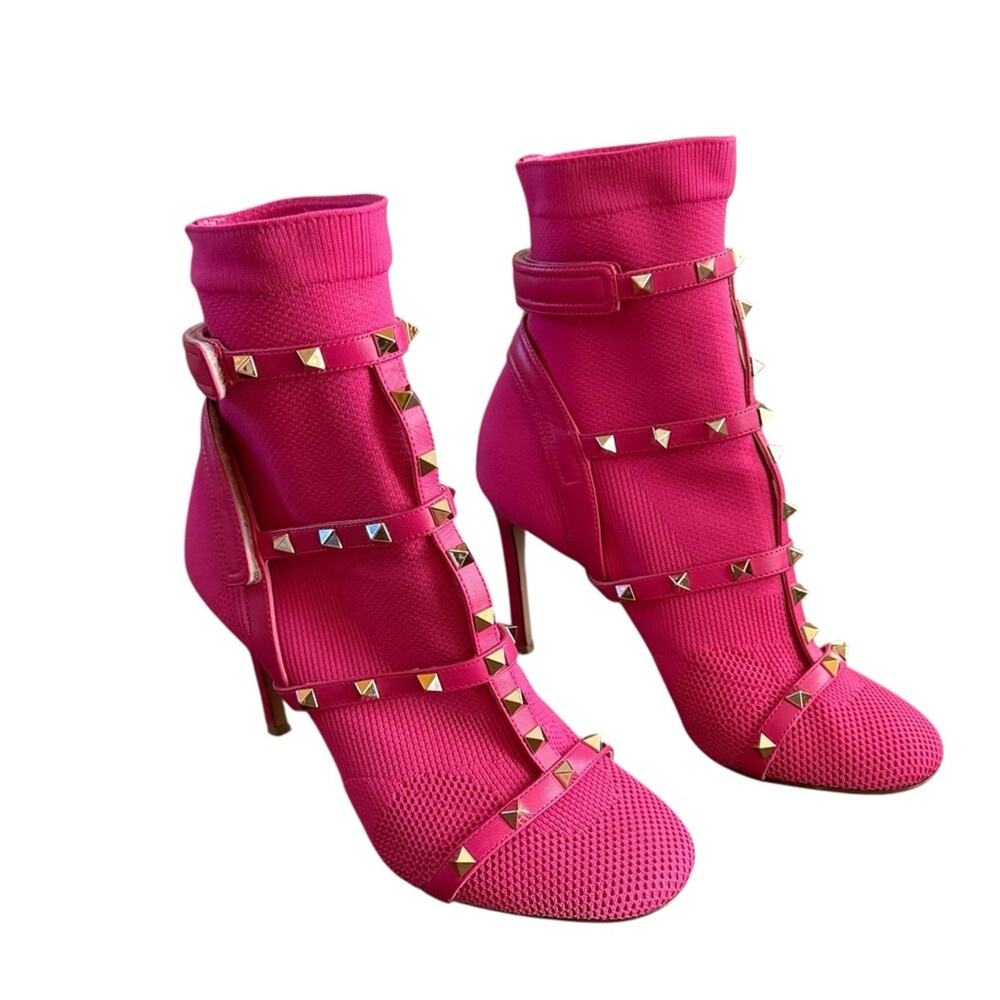 Valentino Garavani Rockstud Bodytech Caged Ankle Booties Pink EU 38 US 8